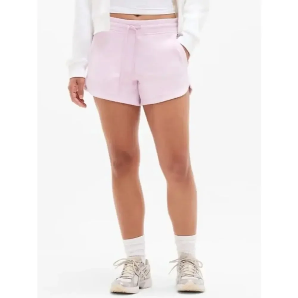 Athleta seasoft shorts